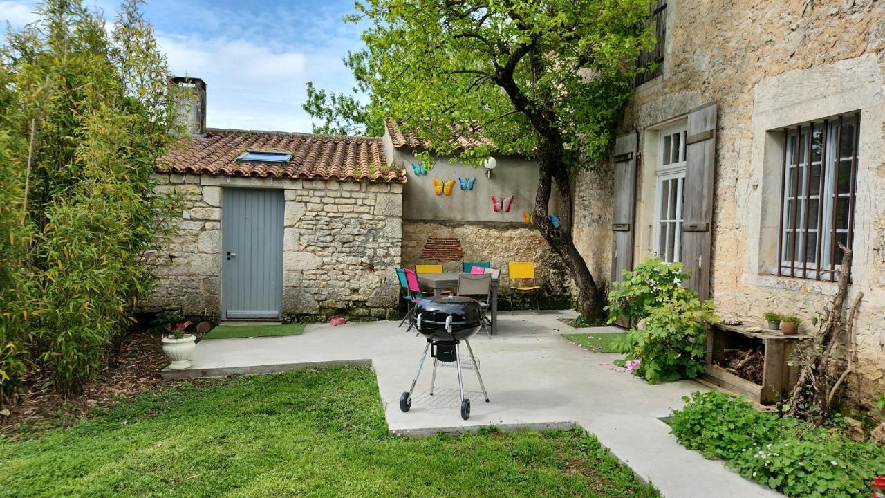 Maison Chaleureuse Et Familiale. Nalliers  Exterior foto